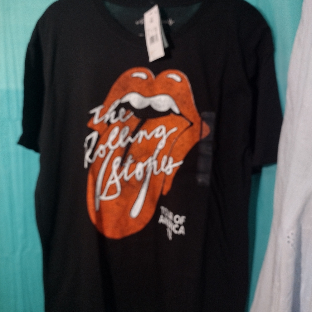 Rolling Stones Black Tee with Red and White Graphic
